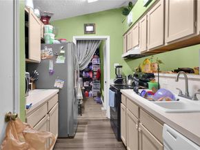 5400  Creek Valley Drive , Arlington Texas 76018