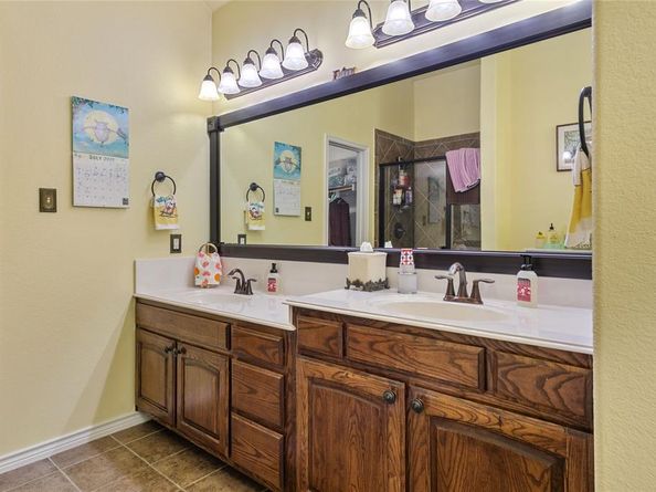 1800  Lancaster Gate  , Allen Texas 75013