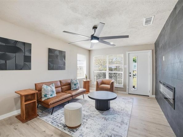 1012 W Grubb Drive , Mesquite Texas 75149