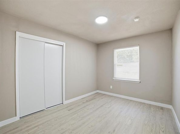 1012 W Grubb Drive , Mesquite Texas 75149