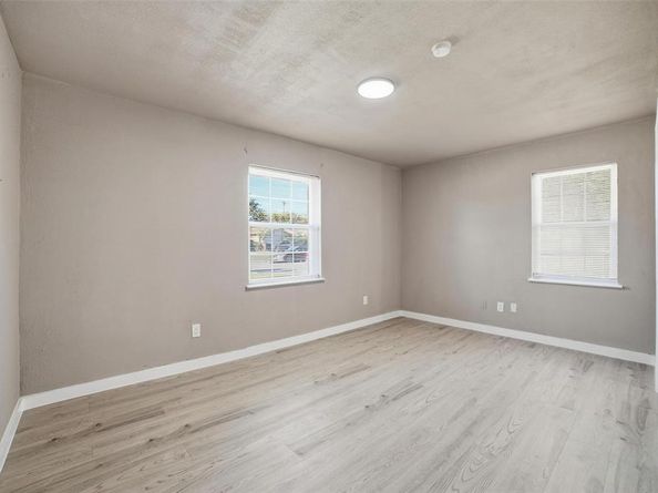1012 W Grubb Drive , Mesquite Texas 75149