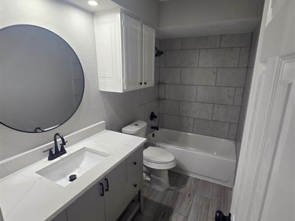 1301  Mallard Drive , DeSoto Texas 75115