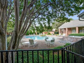 6220  Bentwood Trail  205, Dallas Texas 75252