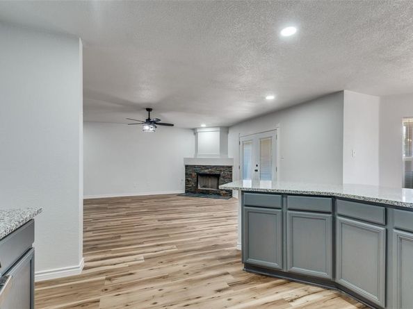 6524  Willow Oak Court , Fort Worth Texas 76112