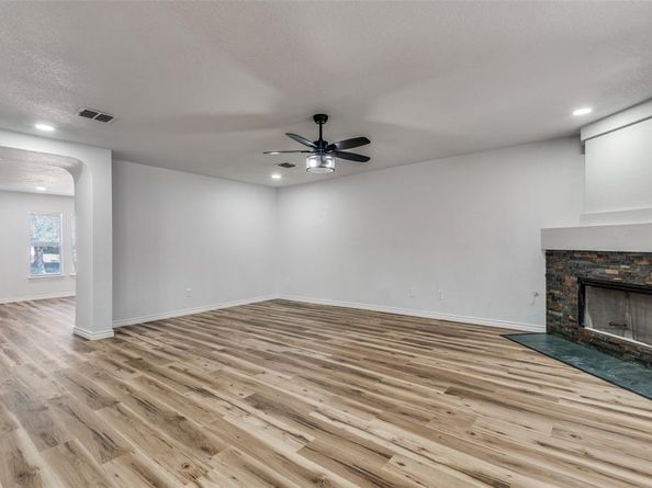 6524  Willow Oak Court , Fort Worth Texas 76112