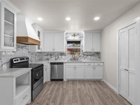 1917  Windlea Drive , Euless Texas 76040