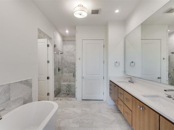 5270  Town And Country Boulevard  332, Frisco Texas 75034