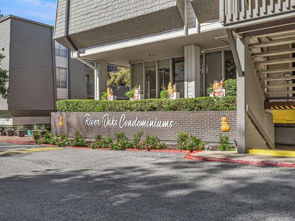 4837  Cedar Springs Road  215, Dallas Texas 75219