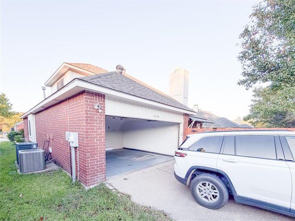 1236  Whitehorse Drive , Lewisville Texas 75077