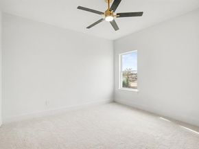 903  18th Street , Dallas Texas 75216