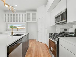 903  18th Street , Dallas Texas 75216