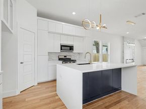 903  18th Street , Dallas Texas 75216