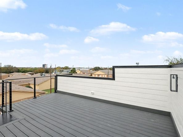 903  18th Street , Dallas Texas 75216