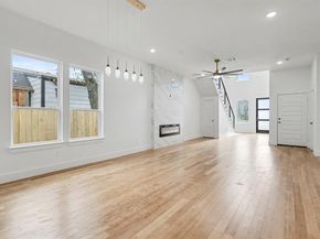 903  18th Street , Dallas Texas 75216