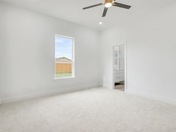 903  18th Street , Dallas Texas 75216