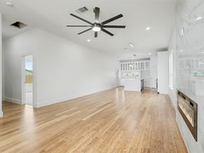 903  18th Street , Dallas Texas 75216