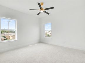 903  18th Street , Dallas Texas 75216