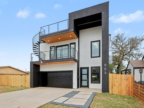 903  18th Street , Dallas Texas 75216