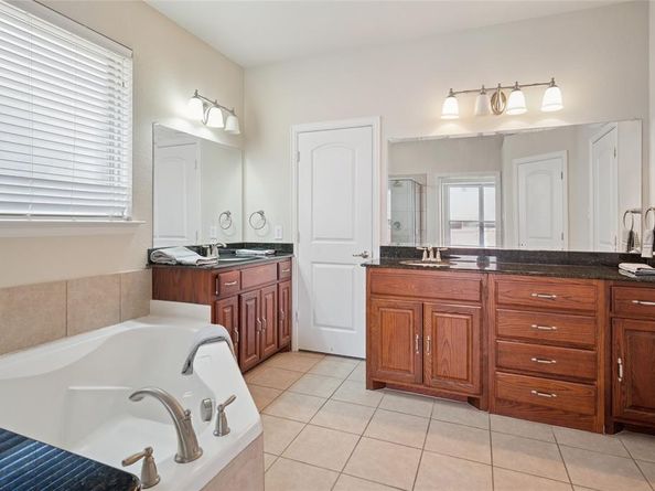 9004  Mcfarland Way , Fort Worth Texas 76244