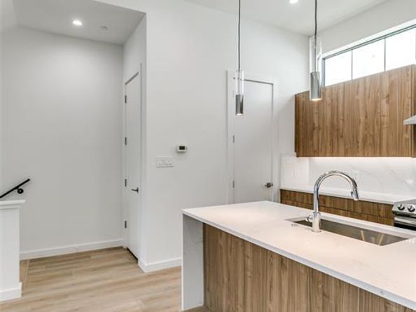 1767  Novela Way , Dallas Texas 75215