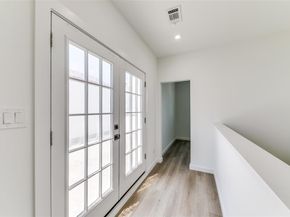 1767  Novela Way , Dallas Texas 75215