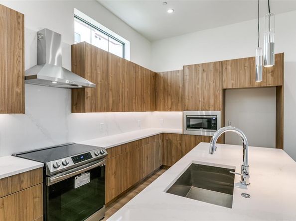 1767  Novela Way , Dallas Texas 75215