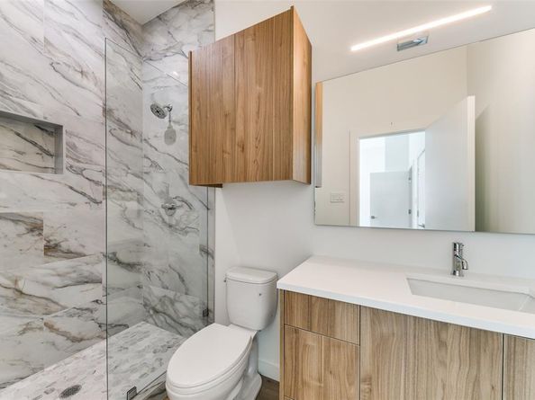 1767  Novela Way , Dallas Texas 75215