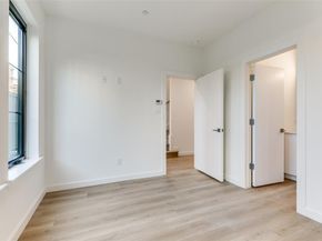 1767  Novela Way , Dallas Texas 75215