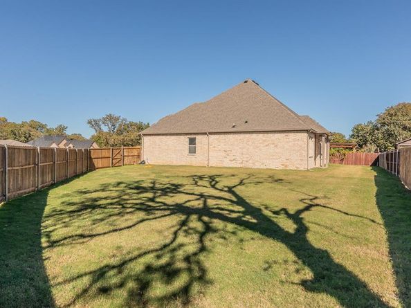 1600  Sea Breeze Court , Azle Texas 76020