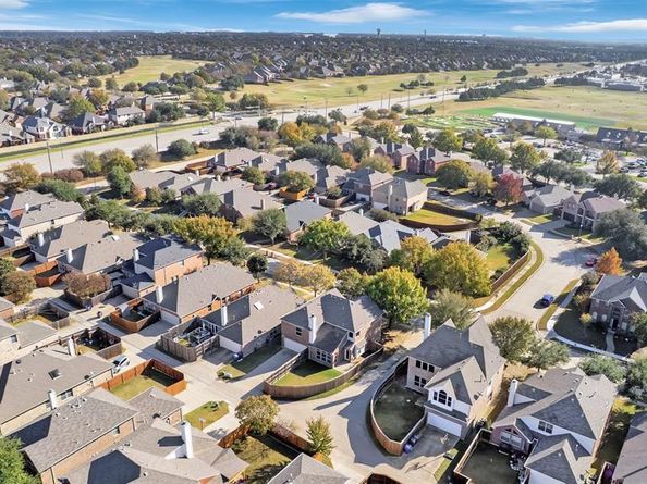 9120  Regal Oaks Drive , McKinney Texas 75072