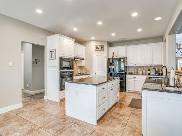 1249  Handkerchief Way , Fort Worth Texas 76052