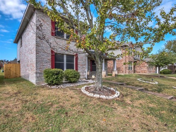 2917  Mayfair Lane , Lancaster Texas 75134