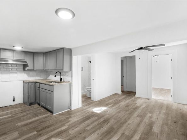 811 N Crawford Street , Dallas Texas 75203