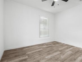 811 N Crawford Street , Dallas Texas 75203