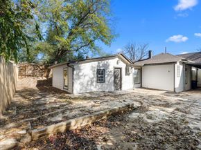 811 N Crawford Street , Dallas Texas 75203