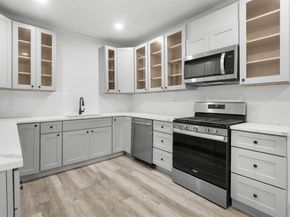 811 N Crawford Street , Dallas Texas 75203