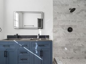 811 N Crawford Street , Dallas Texas 75203