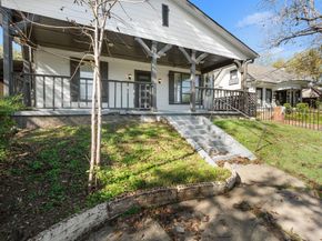 811 N Crawford Street , Dallas Texas 75203