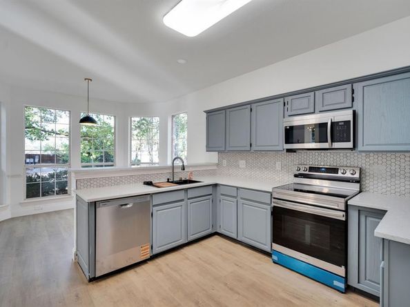 7609  Grassland Drive , Fort Worth Texas 76133