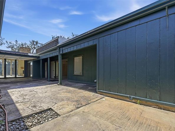 3213  Stonehenge Lane , Carrollton Texas 75006