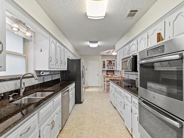 2401  Bluffton Drive , Plano Texas 75075