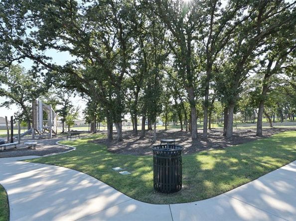 2600  GOLDFINCH Drive , Denton Texas 76205