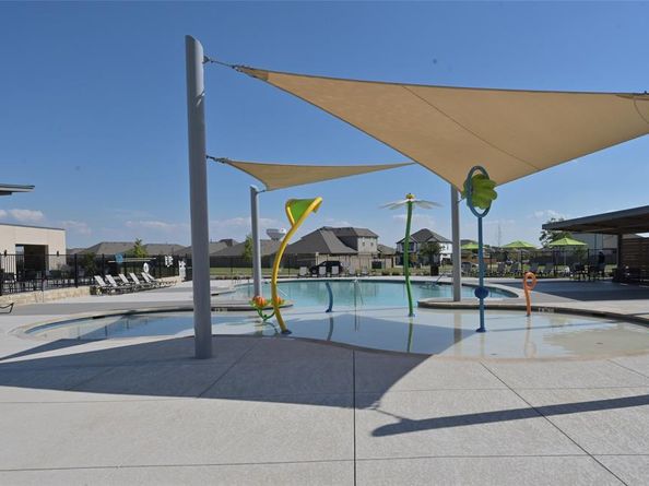 2600  GOLDFINCH Drive , Denton Texas 76205