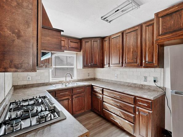 401 E Miller Road , Garland Texas 75041