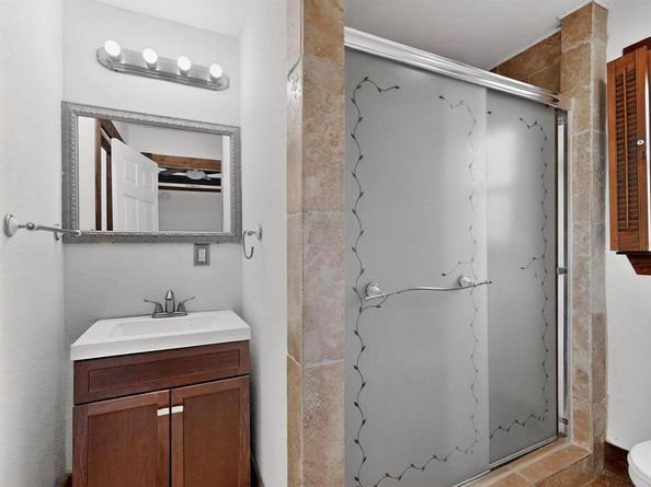 401 E Miller Road , Garland Texas 75041