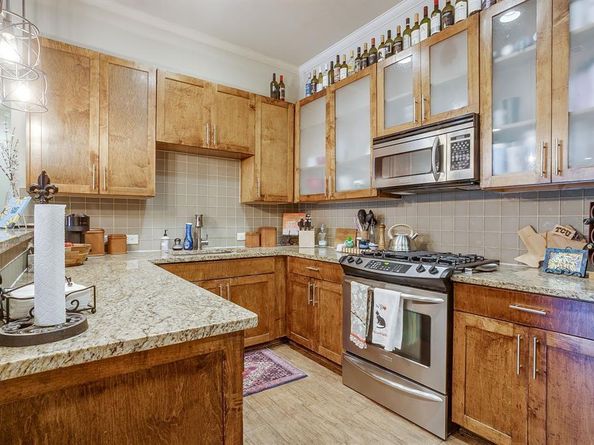 2800  Sandage Avenue  105, Fort Worth Texas 76109