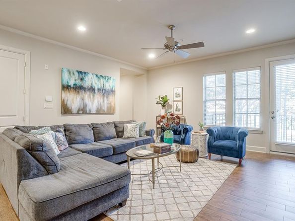 2800  Sandage Avenue  105, Fort Worth Texas 76109