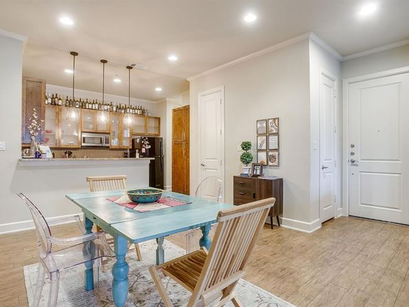 2800  Sandage Avenue  105, Fort Worth Texas 76109