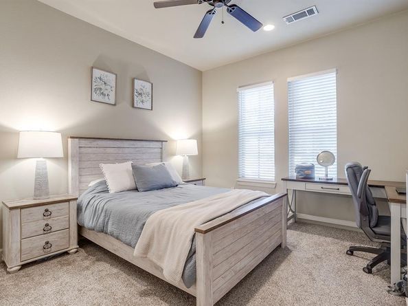 2800  Sandage Avenue  105, Fort Worth Texas 76109