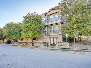 2800  Sandage Avenue 